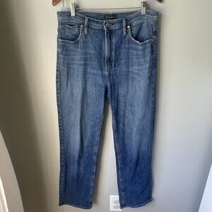 Silver Jeans Co Highly Desirable Jeans Women's Size 30/28 Medium Wash